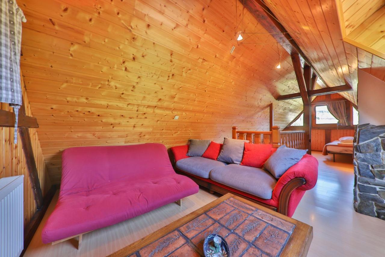 Spacieux Et Confortables Gites A Proximite Randonnees, Lacs, Ski Nature Sondernach Exterior photo